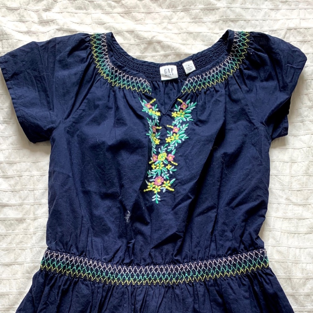 GAP kids embroidered dress